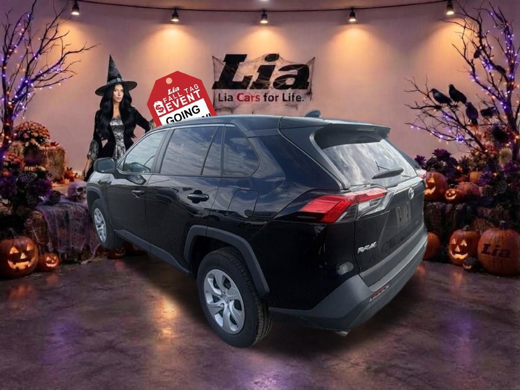 Used 2024 Toyota RAV4 LE AWD/4WD image 6