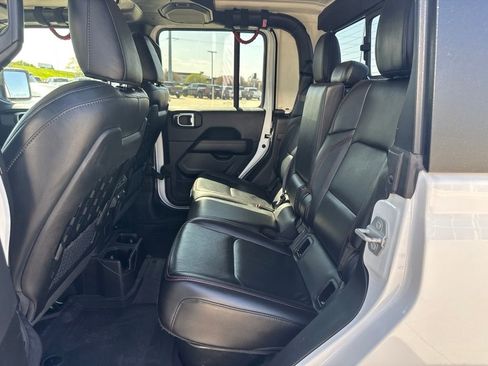 Used 2022 Jeep Gladiator Rubicon w/ Cold Weather Group AWD/4WD image 21