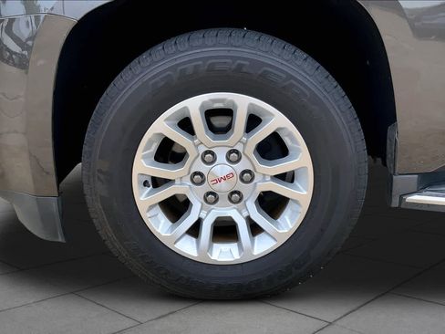 Used 2020 GMC Yukon XL SLT AWD/4WD image 11
