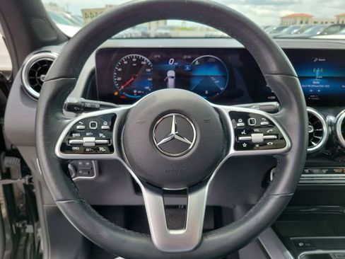 Used 2022 Mercedes-Benz GLB 250 image 28