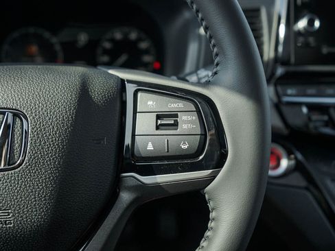 New 2026 Honda Odyssey Touring image 23