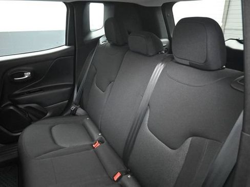 Used 2023 Jeep Renegade Latitude AWD/4WD image 24