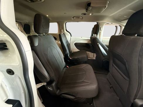 Used 2019 Chrysler Pacifica Touring Plus w/ Tire & Wheel Group image 26