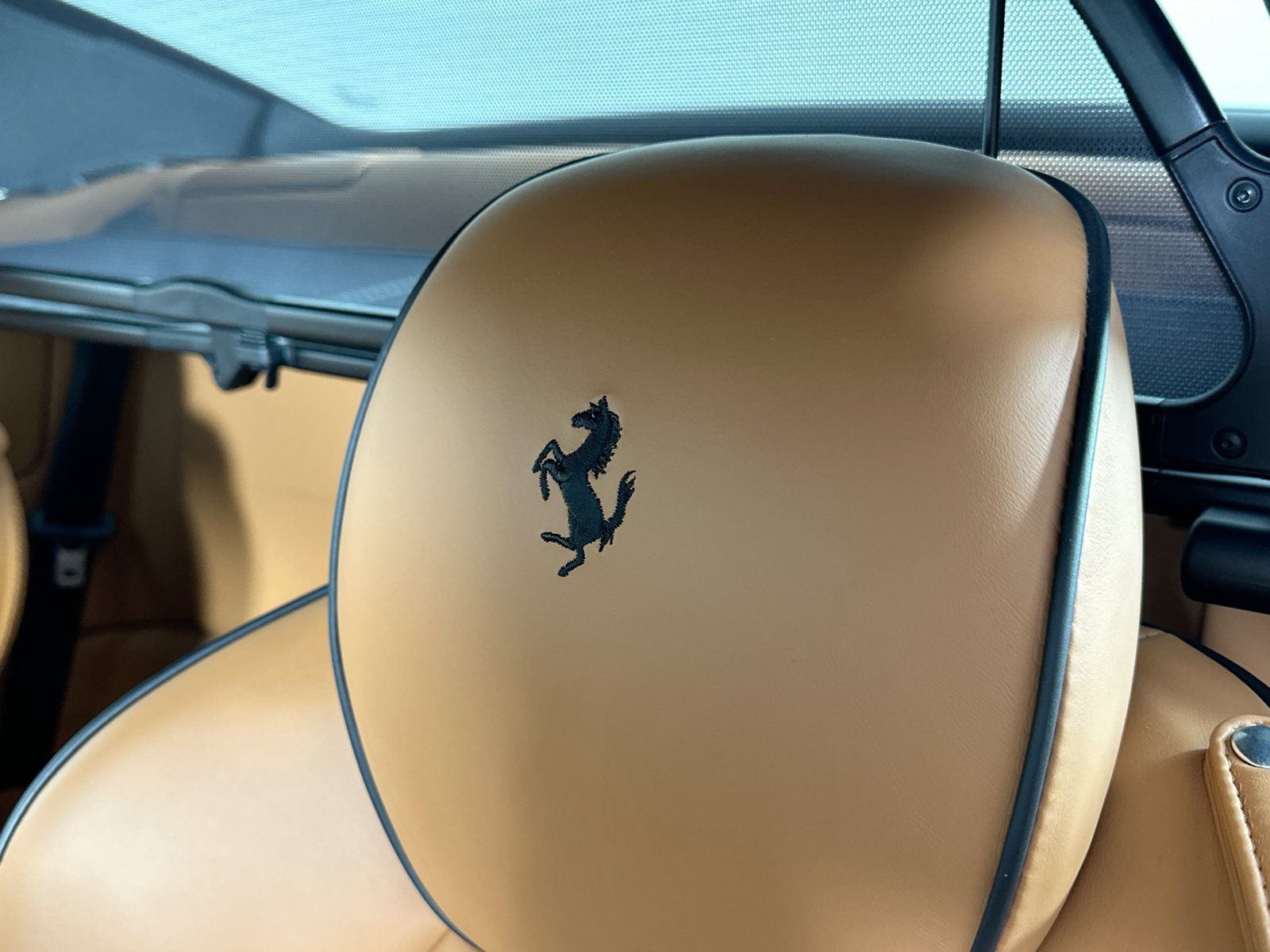 Used 2014 Ferrari California RWD image 38