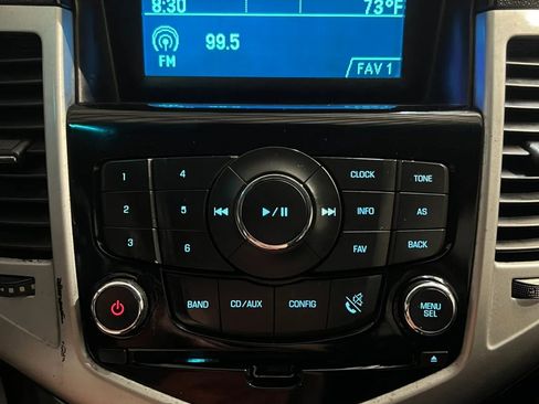 Used 2016 Chevrolet Cruze LT FWD image 4