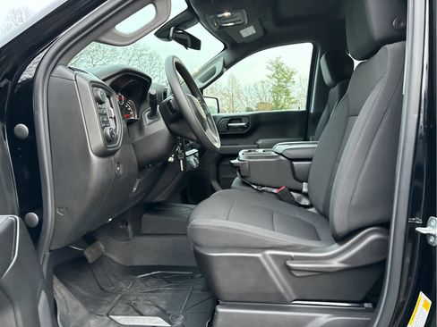 Certified 2022 Chevrolet Silverado 1500 Custom w/ LPO, Dark Essentials Package image 7