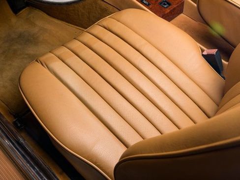 Used 1988 Mercedes-Benz 560 SL image 18