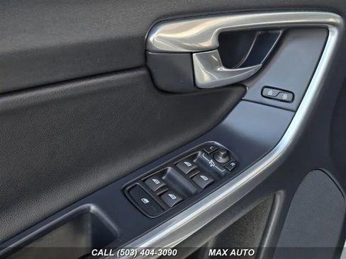 Used 2015 Volvo XC60 T5 Platinum image 33