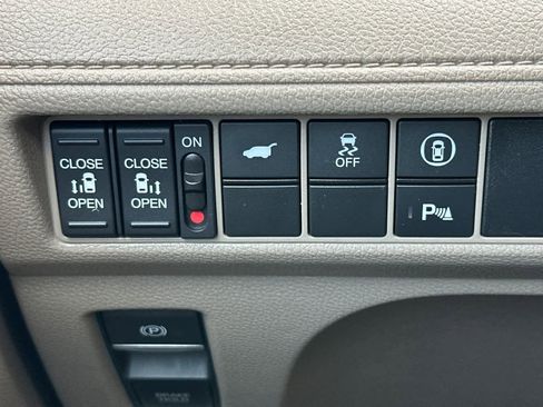 Used 2023 Honda Odyssey Touring image 32