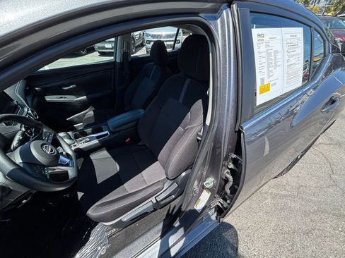 Used 2025 Nissan Sentra SV image 36