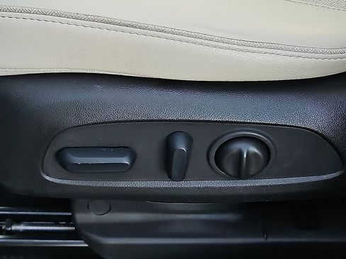 Used 2023 Buick Encore GX Preferred w/ Cold Weather Comfort Package FWD image 26