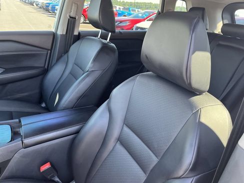 Used 2023 Nissan Rogue SV w/ SV Premium B Package FWD image 11