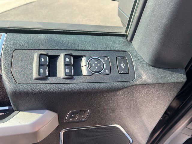 Used 2019 Ford F350 Lariat w/ Lariat Ultimate Package AWD/4WD image 18