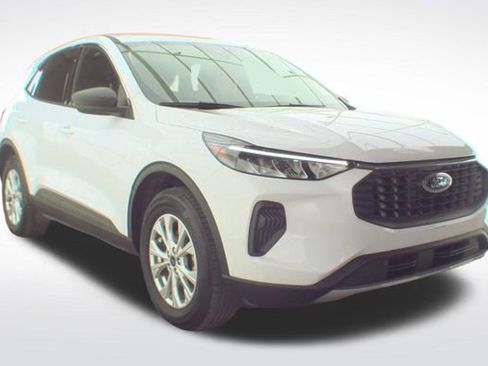 Used 2024 Ford Escape Active AWD/4WD image 9