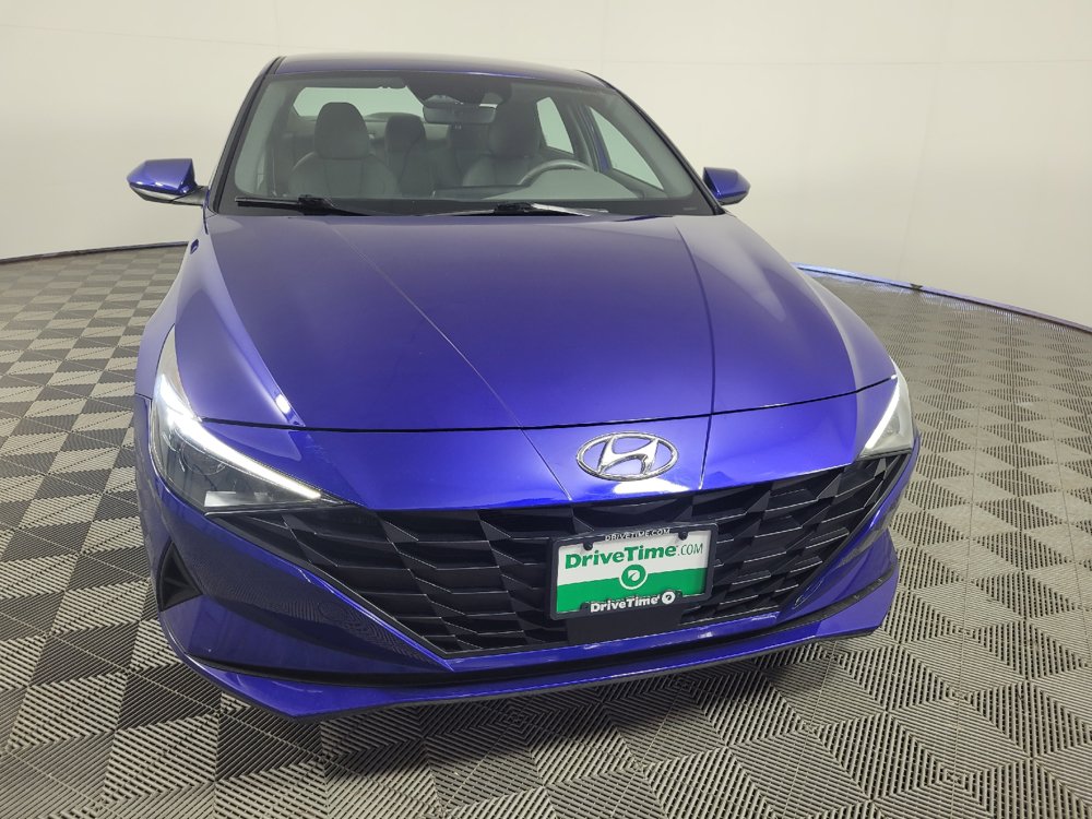 Used 2023 Hyundai Elantra SEL w/ Convenience Package FWD image 2