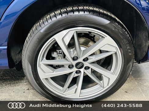 Certified 2025 Audi Q3 2.0T Premium w/ Convenience Plus Package AWD/4WD image 35