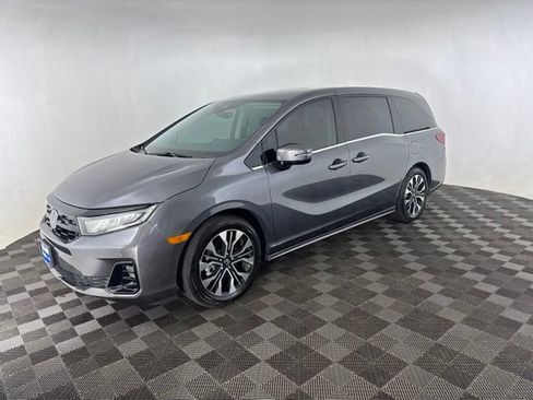 Certified 2025 Honda Odyssey Elite image 3