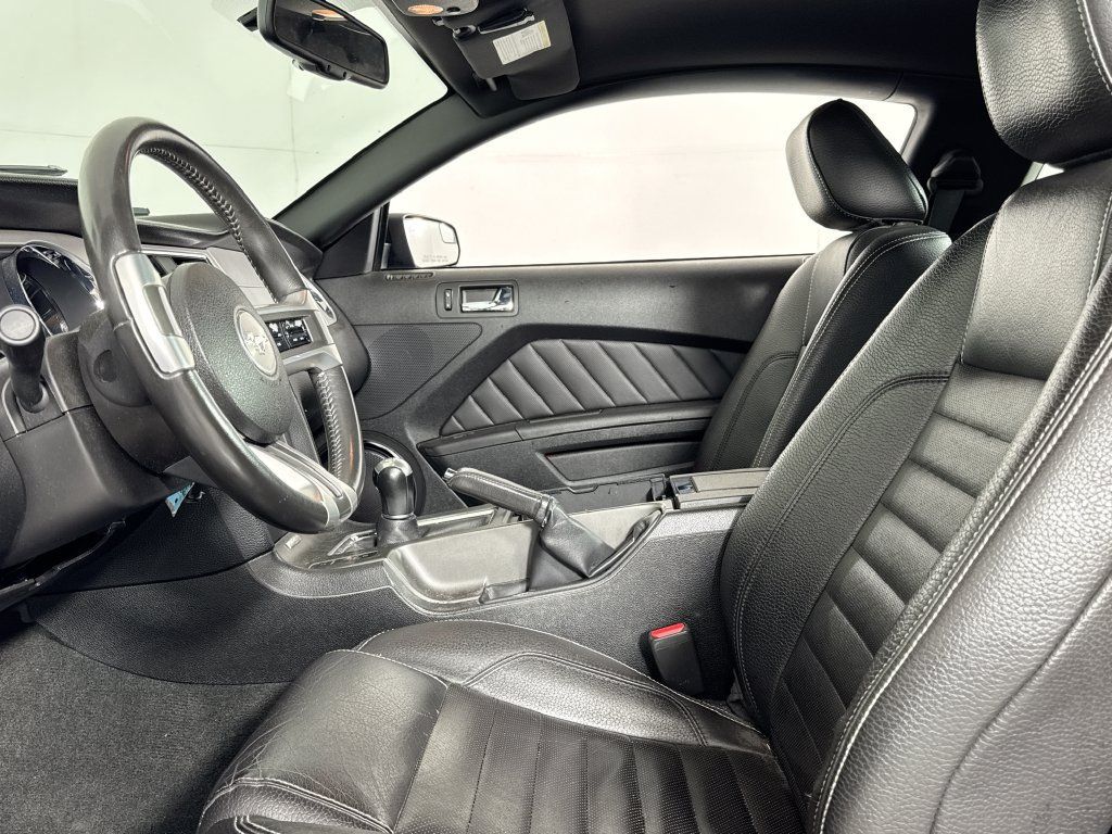 Used 2012 Ford Mustang Premium RWD image 10