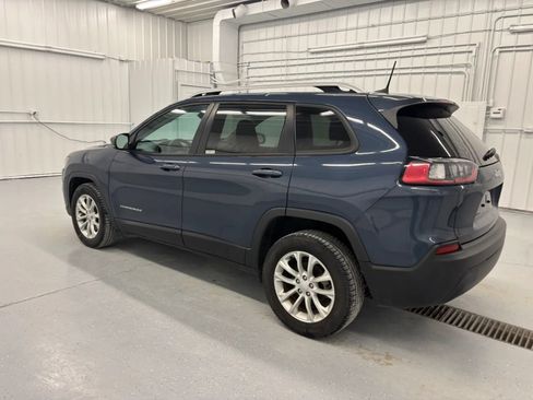 Used 2021 Jeep Cherokee Latitude FWD image 9