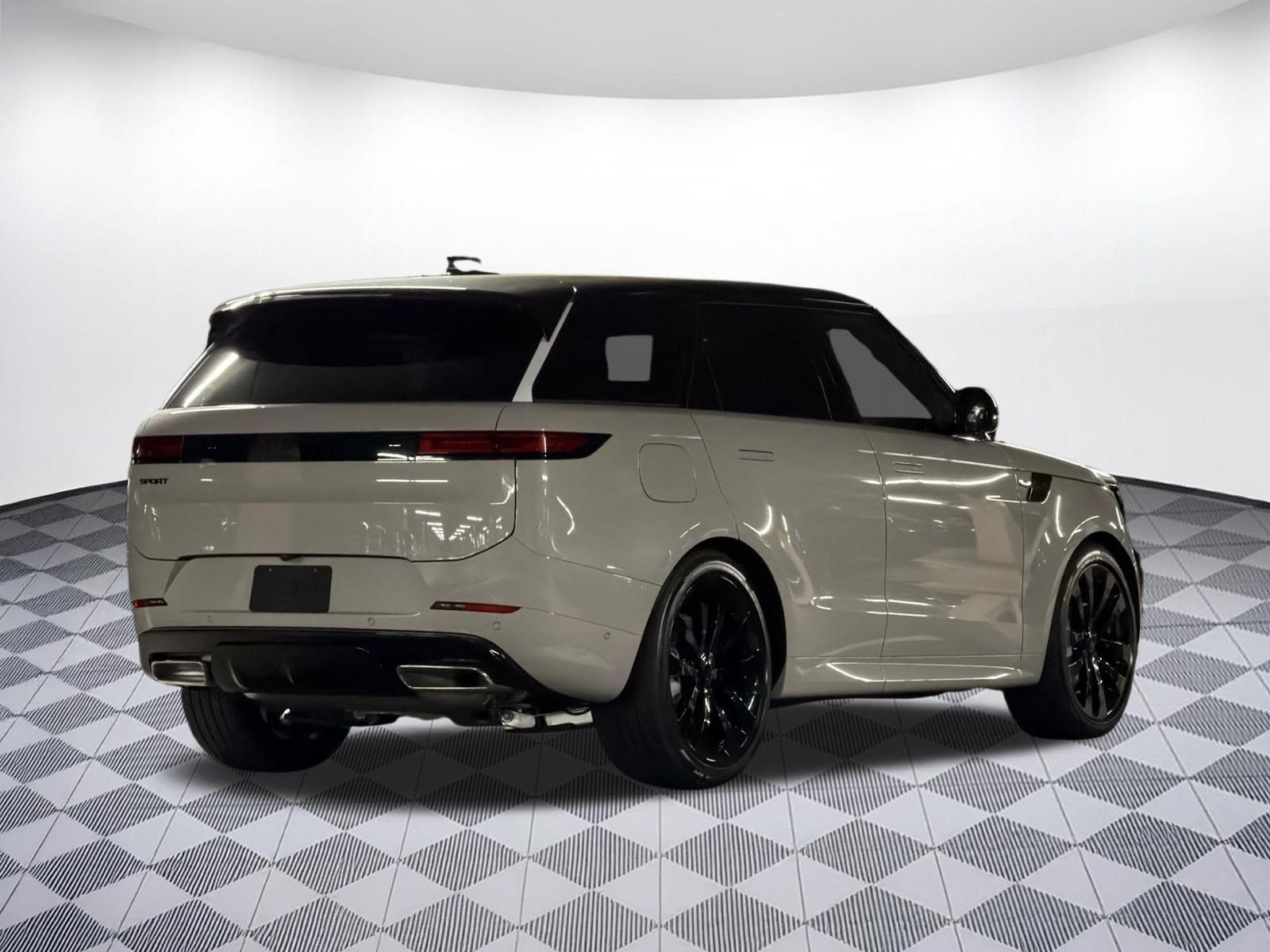 New 2026 Land Rover Range Rover Sport Dynamic SE AWD/4WD image 8