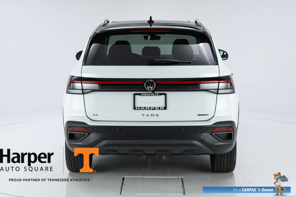 Used 2025 Volkswagen Taos SE AWD/4WD image 8