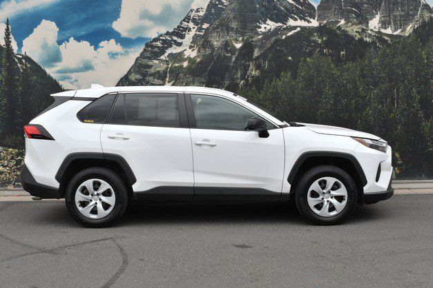 Certified 2024 Toyota RAV4 LE AWD/4WD image 2