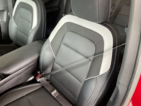 Used 2024 Chevrolet Blazer EV LT AWD/4WD image 33