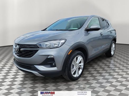 Used 2023 Buick Encore GX Preferred w/ Cold Weather Comfort Package FWD image 6