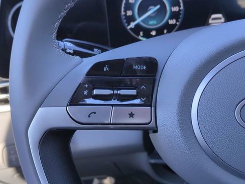 New 2025 Hyundai Elantra SEL FWD image 23