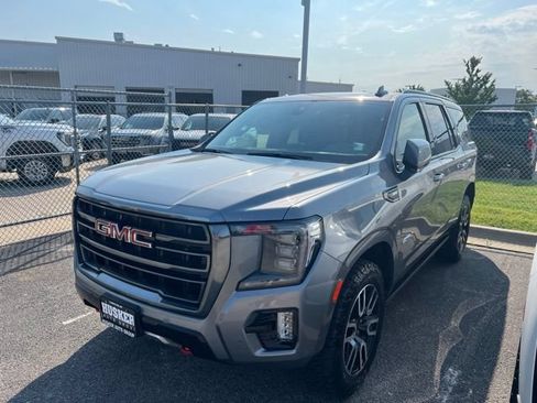 Used 2022 GMC Yukon AT4 AWD/4WD image 3