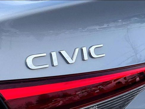 Used 2022 Honda Civic Touring image 24