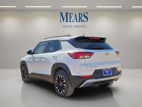 Used 2021 Chevrolet TrailBlazer LT w/ Convenience Package image 3