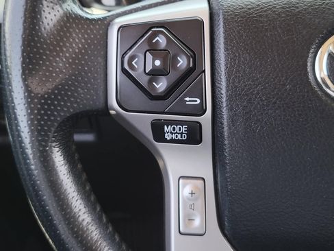Used 2018 Toyota 4Runner Limited AWD/4WD image 30