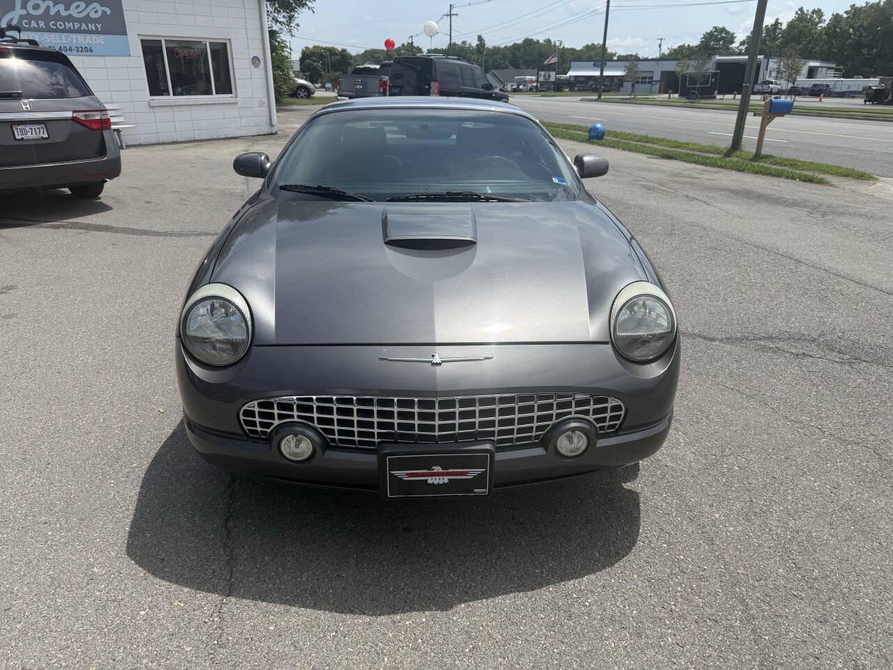 Used 2003 Ford Thunderbird RWD image 3