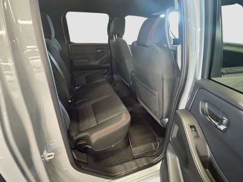 Used 2025 Nissan Frontier PRO-4X w/ Interior Protection Package AWD/4WD image 18