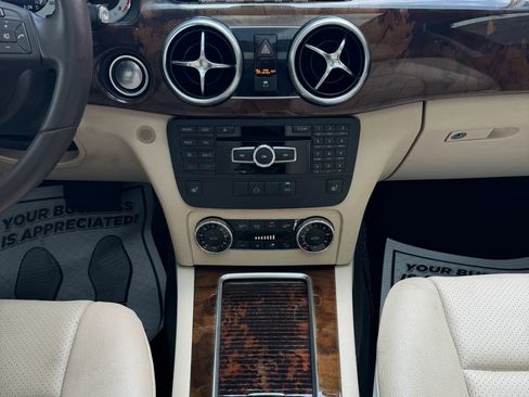 Used 2015 Mercedes-Benz GLK 350 2WD image 31