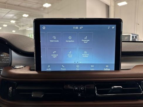 Used 2022 Lincoln Aviator Reserve w/ Class IV Trailer Tow Package image 32