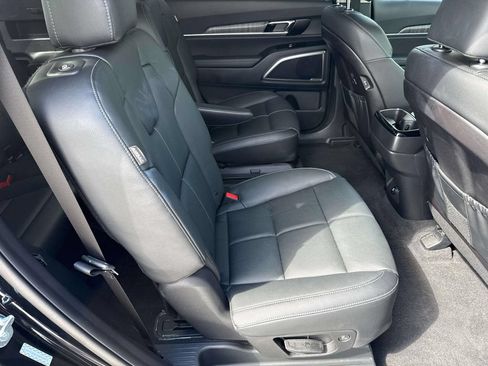 New 2025 Kia Telluride EX w/ EX Captain's Chair Package FWD image 14