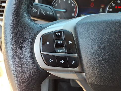 Used 2023 Ford Explorer XLT w/ Equipment Group 202A image 15