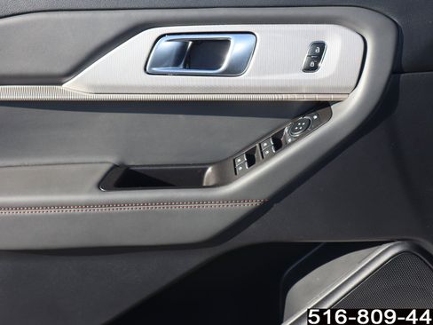 Used 2025 Ford Explorer Active image 17