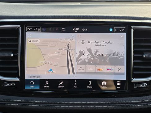 New 2026 Chrysler Pacifica Limited image 21