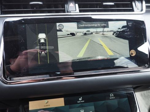 Used 2022 Land Rover Range Rover Evoque R-Dynamic SE image 26