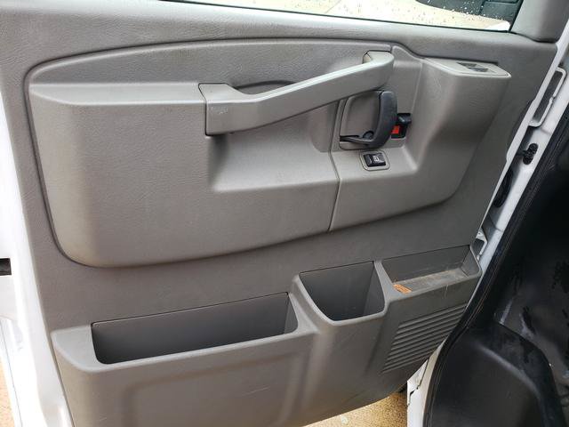 Used 2017 Chevrolet Express 2500 RWD image 13