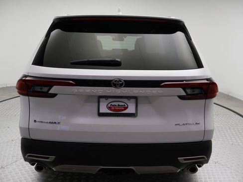 Certified 2026 Toyota Grand Highlander AWD Hybrid image 10