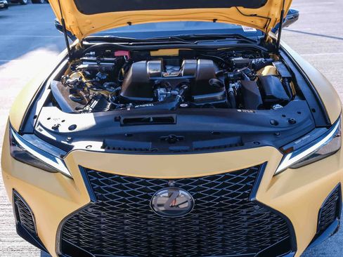 Used 2025 Lexus IS 500 RWD image 27