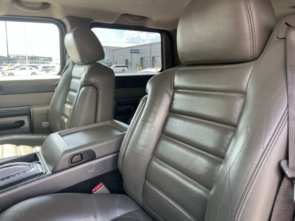Used 2004 HUMMER H2 w/ Preferred Equipment Group AWD/4WD image 27