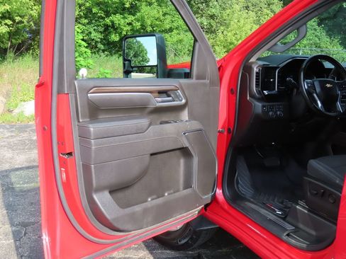 Used 2025 Chevrolet Silverado 2500 LT w/ All Star Edition AWD/4WD image 26