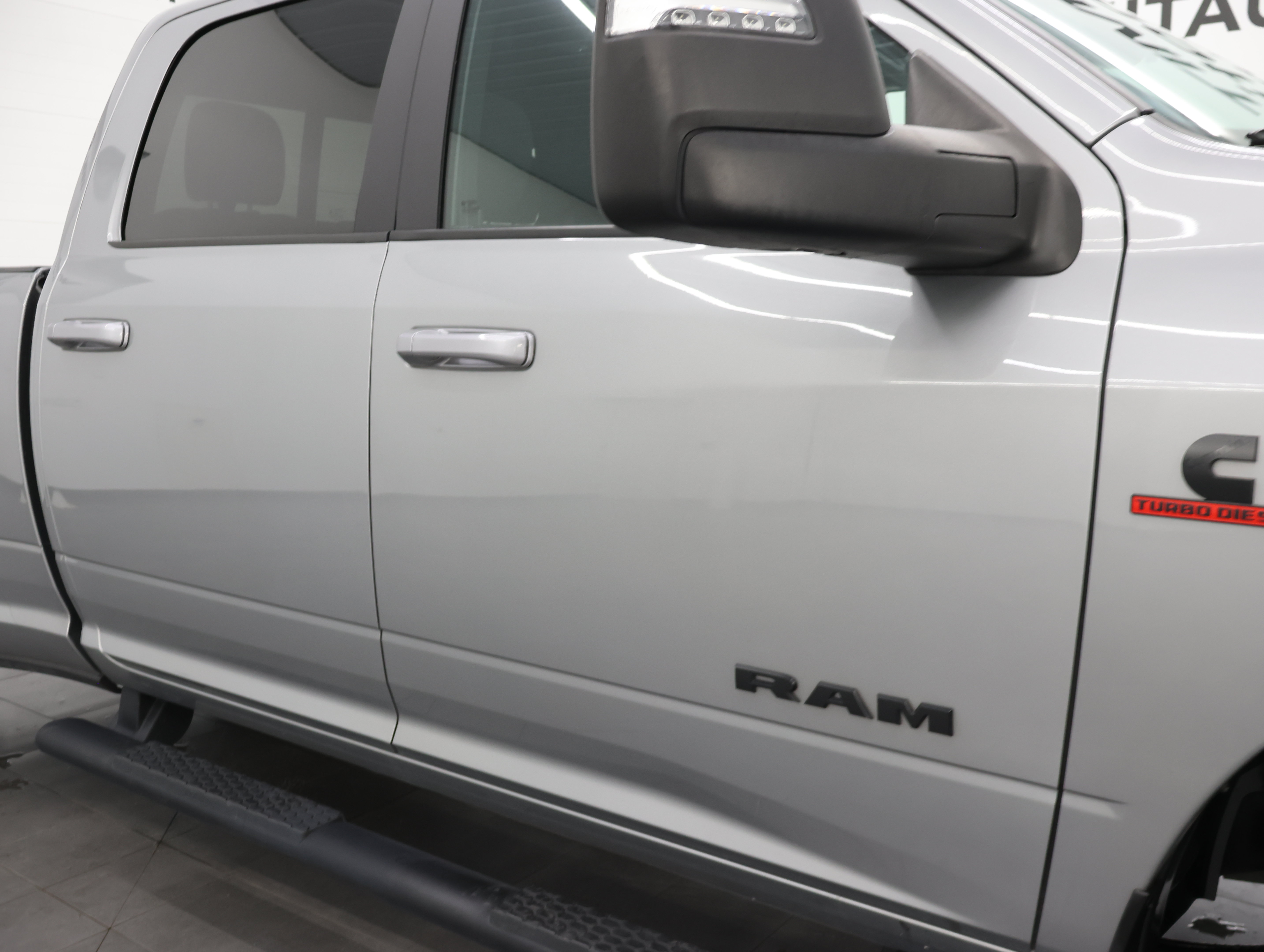 Used 2024 RAM 3500 Big Horn w/ Night Edition AWD/4WD image 24