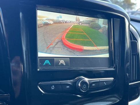 Used 2018 Chevrolet Traverse LS image 20