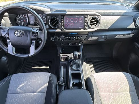 Used 2023 Toyota Tacoma TRD Sport image 39